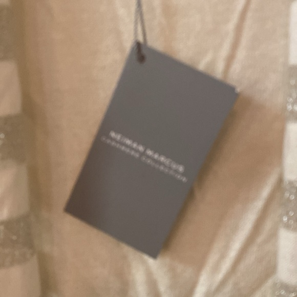 NWT Neiman Marcus Cashmere Collection Open Cardigan, 55% Silk, 20% Cashmere wool - Picture 2 of 6